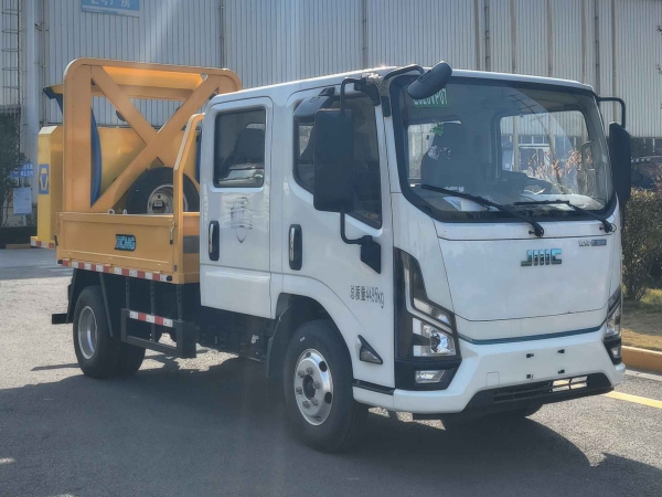 江鈴純電動(dòng)防撞緩沖車